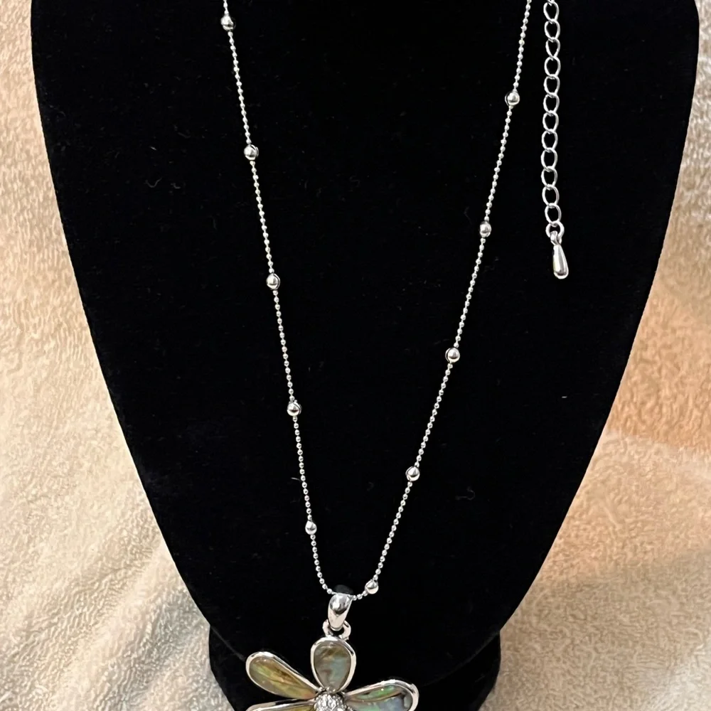 Lia Sophia Silver Necklace with Green Petal Pendant - Picture 5 of 6